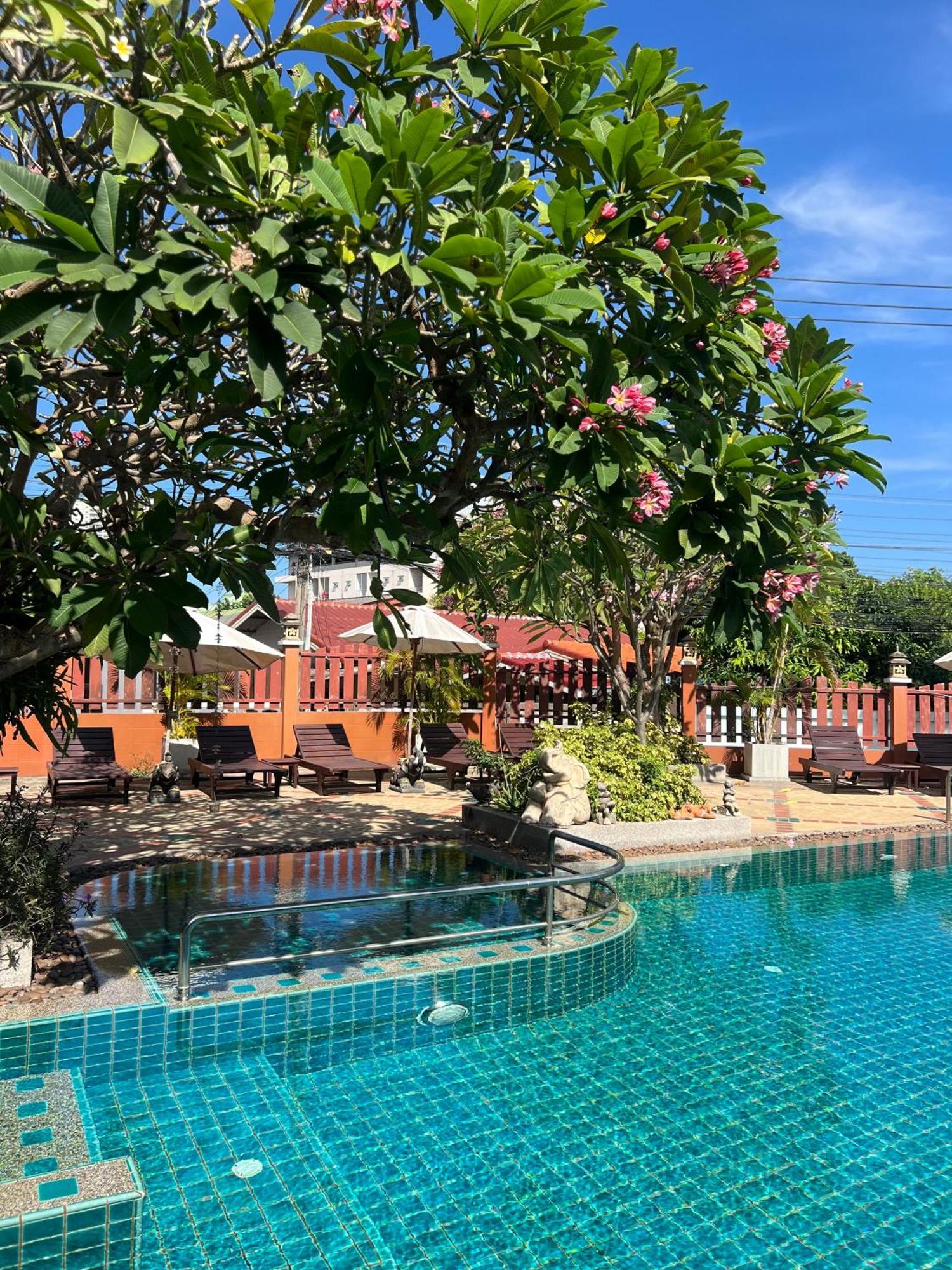 فندق Pattara Mansion พัทยา باتايا المظهر الخارجي الصورة